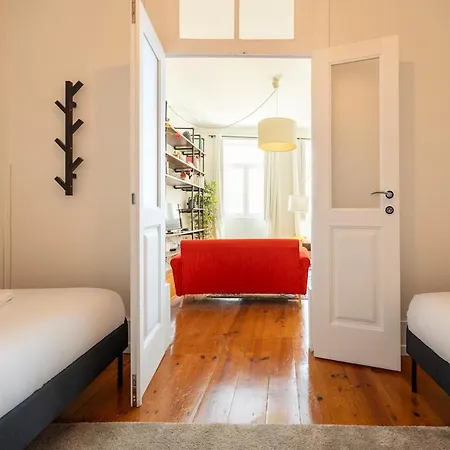 Cozy With Private Garden - A Peaceful Retreat *