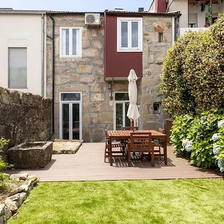 Cozy With Private Garden - A Peaceful Retreat
