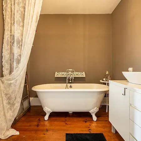 Διαμέρισμα Cozy With Private Garden - A Peaceful Retreat Πόρτο
